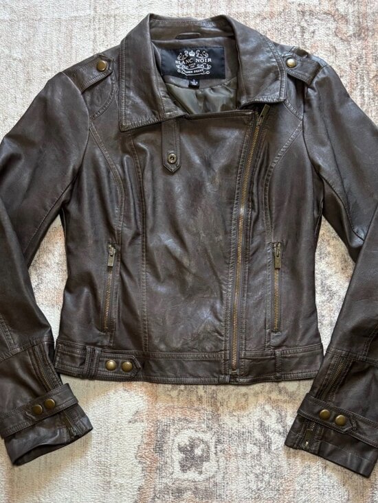 blanc noir Jackets & Blazers - Blanc Noir Gray Faux Leather Moto Jacket Women's SZ S Asymmetrical Zip